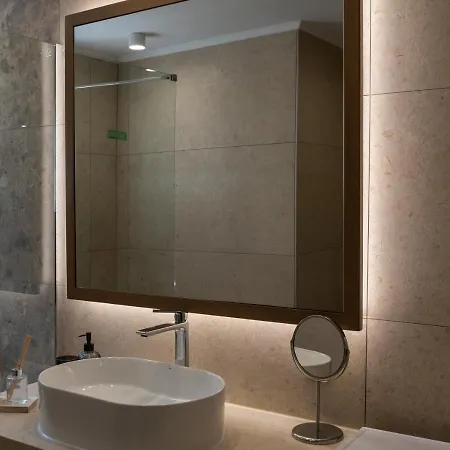 Mini City Getaway Apartman *